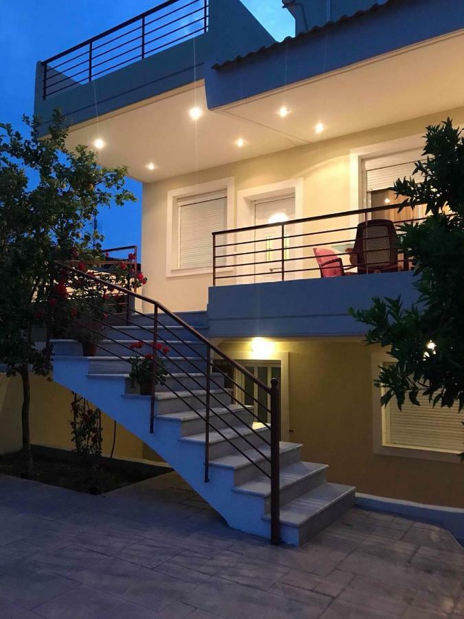 Amazing House In Kiato Near The Beach Exterior foto