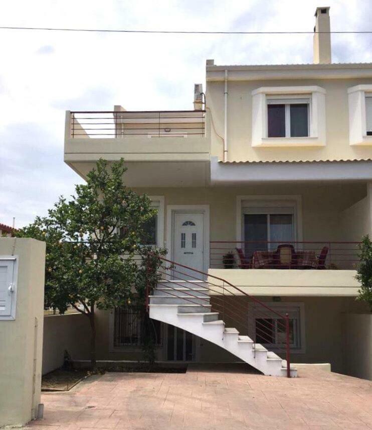 Amazing House In Kiato Near The Beach Exterior foto